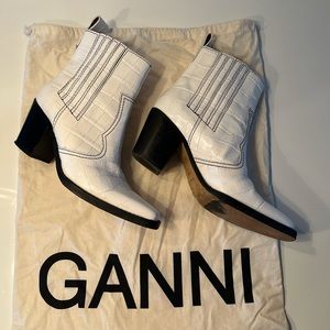 Ganni white western boot